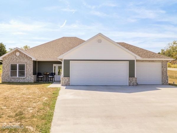 4817 CARLY DRIVE, Jefferson City, MO 65109