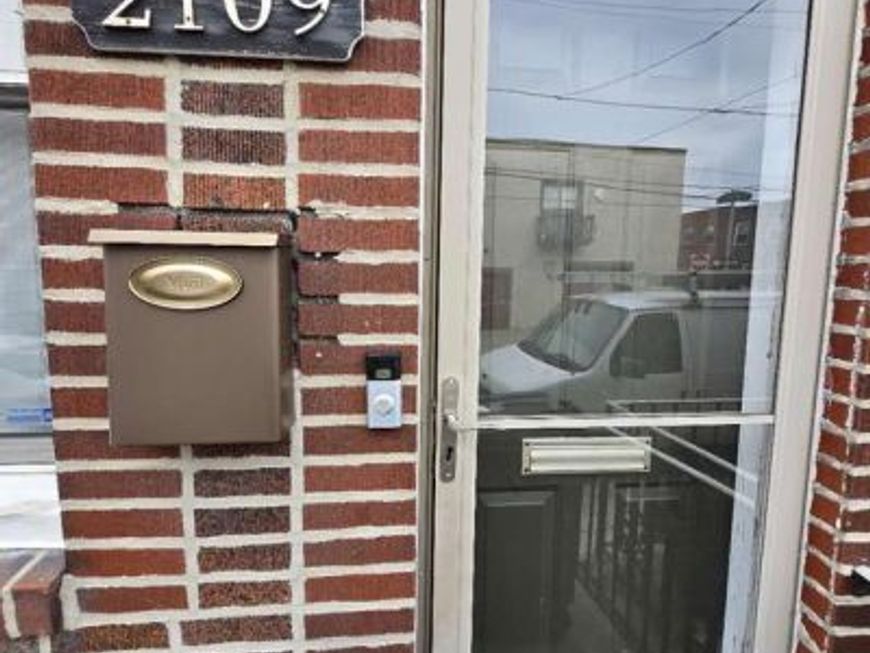 2109 S 9th Street, Philadelphia, PA 19148 Main Photo