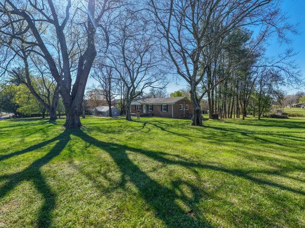 4127 Demastus Ln, Columbia, TN 38401