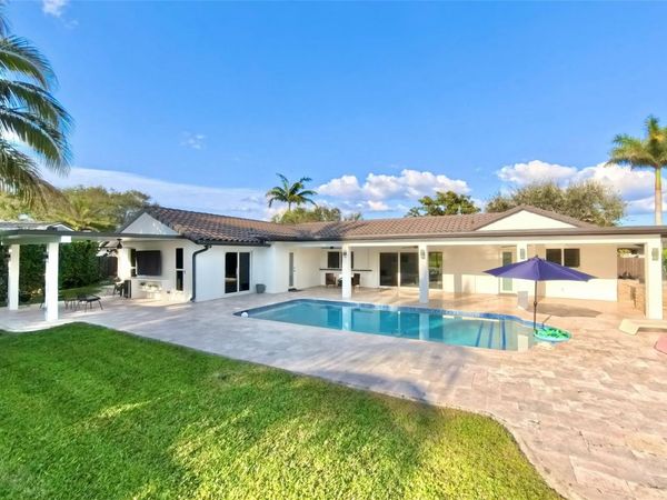 481 W Tropical Way, Plantation, FL 33317