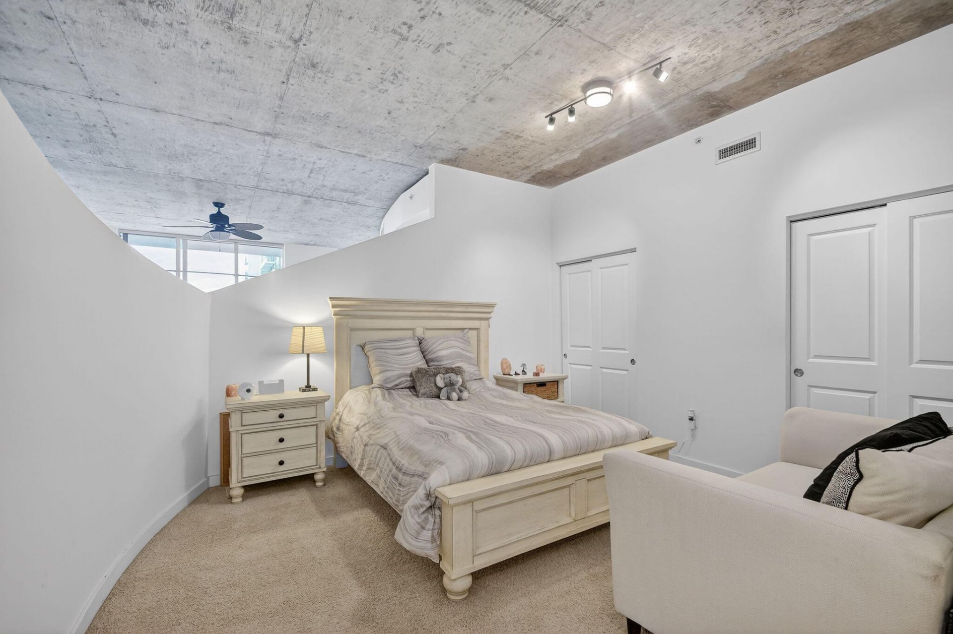 300 S Australian Avenue, Unit 802, West Palm Beach, FL 33401 Photo