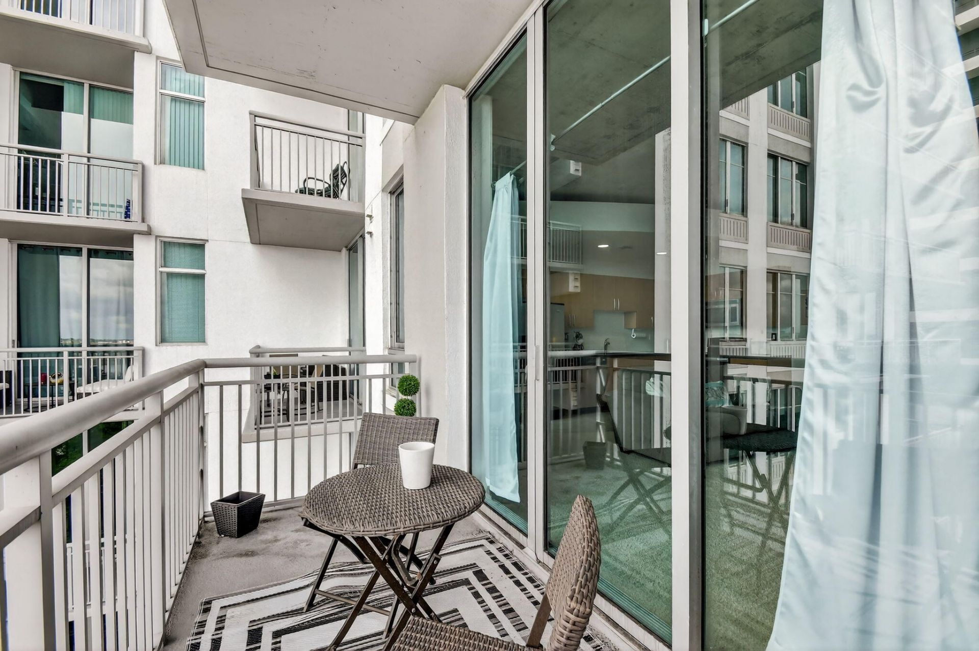 300 S Australian Avenue, Unit 802, West Palm Beach, FL 33401 Photo