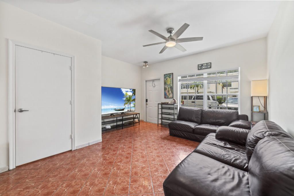 3165 SW 50th Street, Fort Lauderdale, FL 33312 Photo