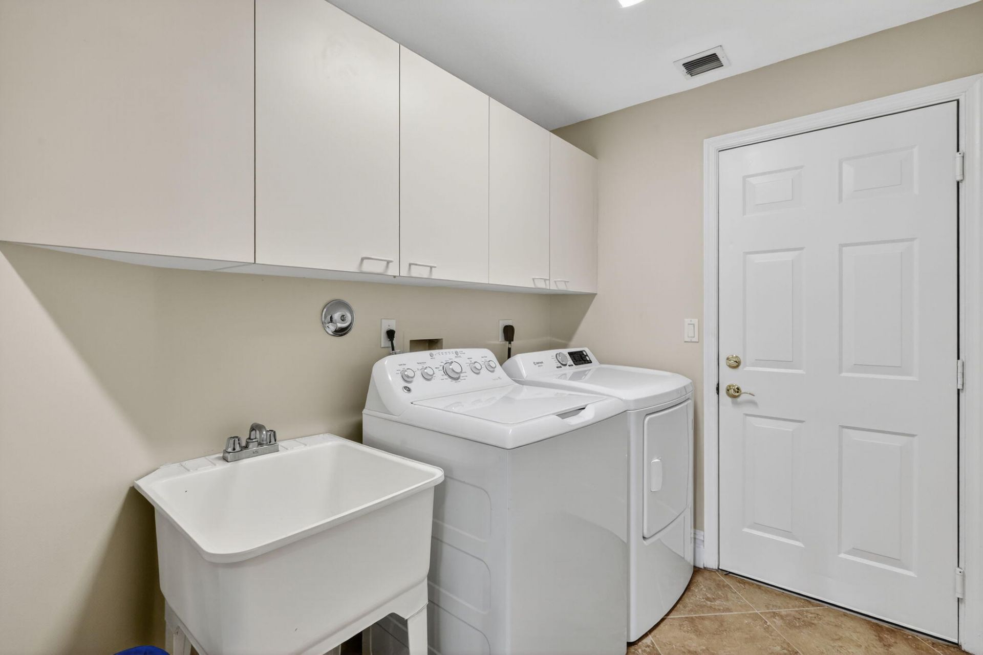 2173 Bellcrest Circle, Royal Palm Beach, FL 33411 Photo