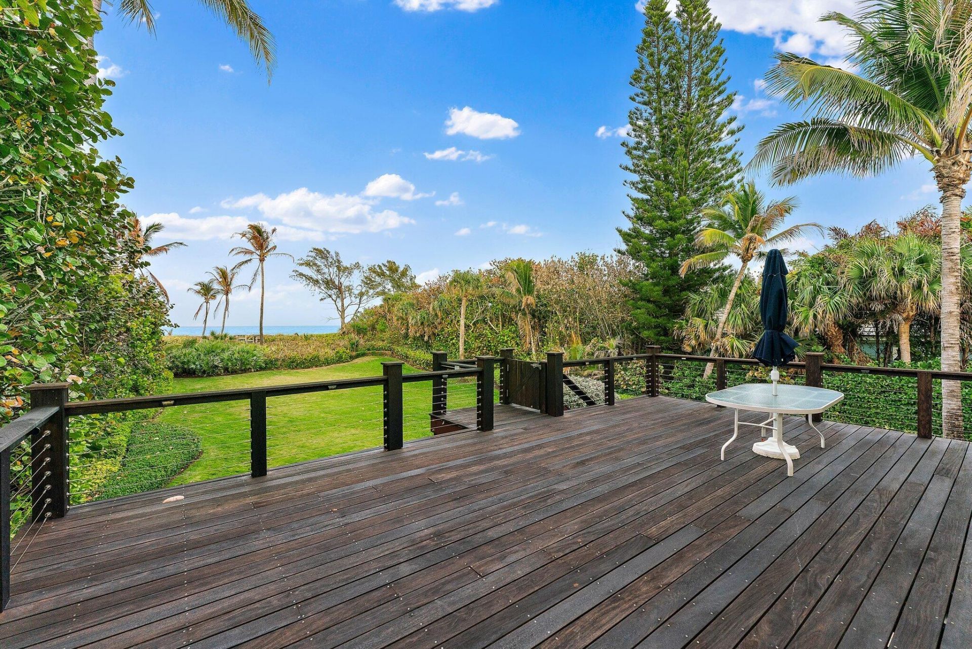 31 N Beach Road, Jupiter Island, FL 33455 Photo