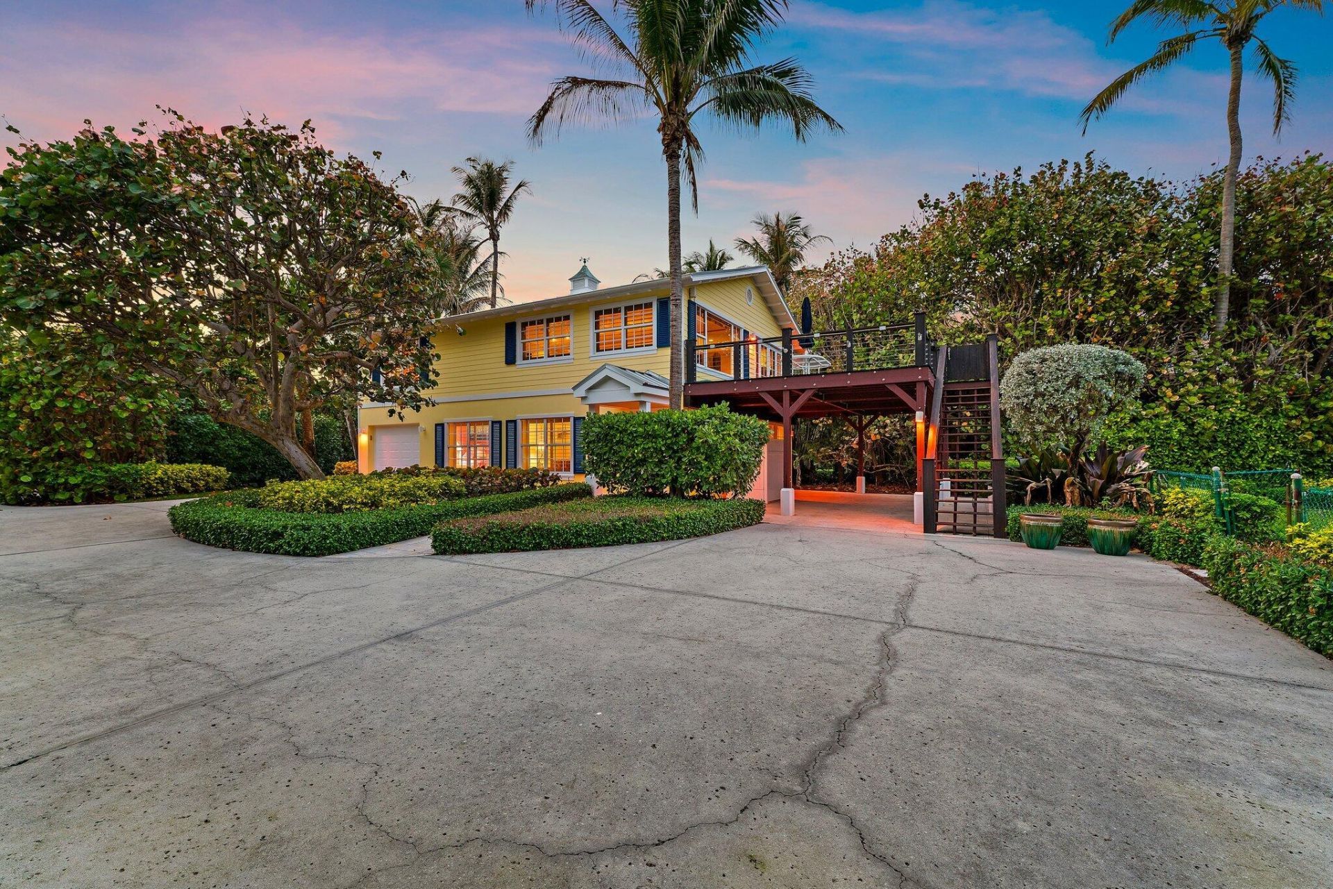 31 N Beach Road, Jupiter Island, FL 33455 Photo