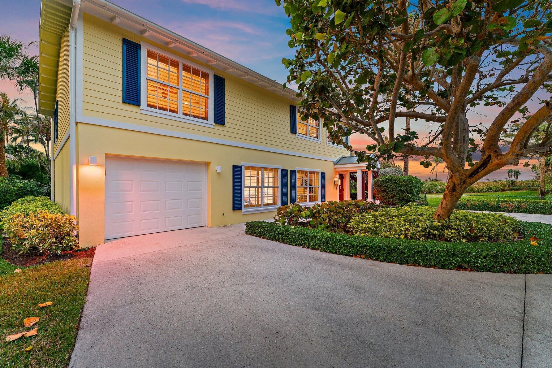 31 N Beach Road, Jupiter Island, FL 33455 Photo