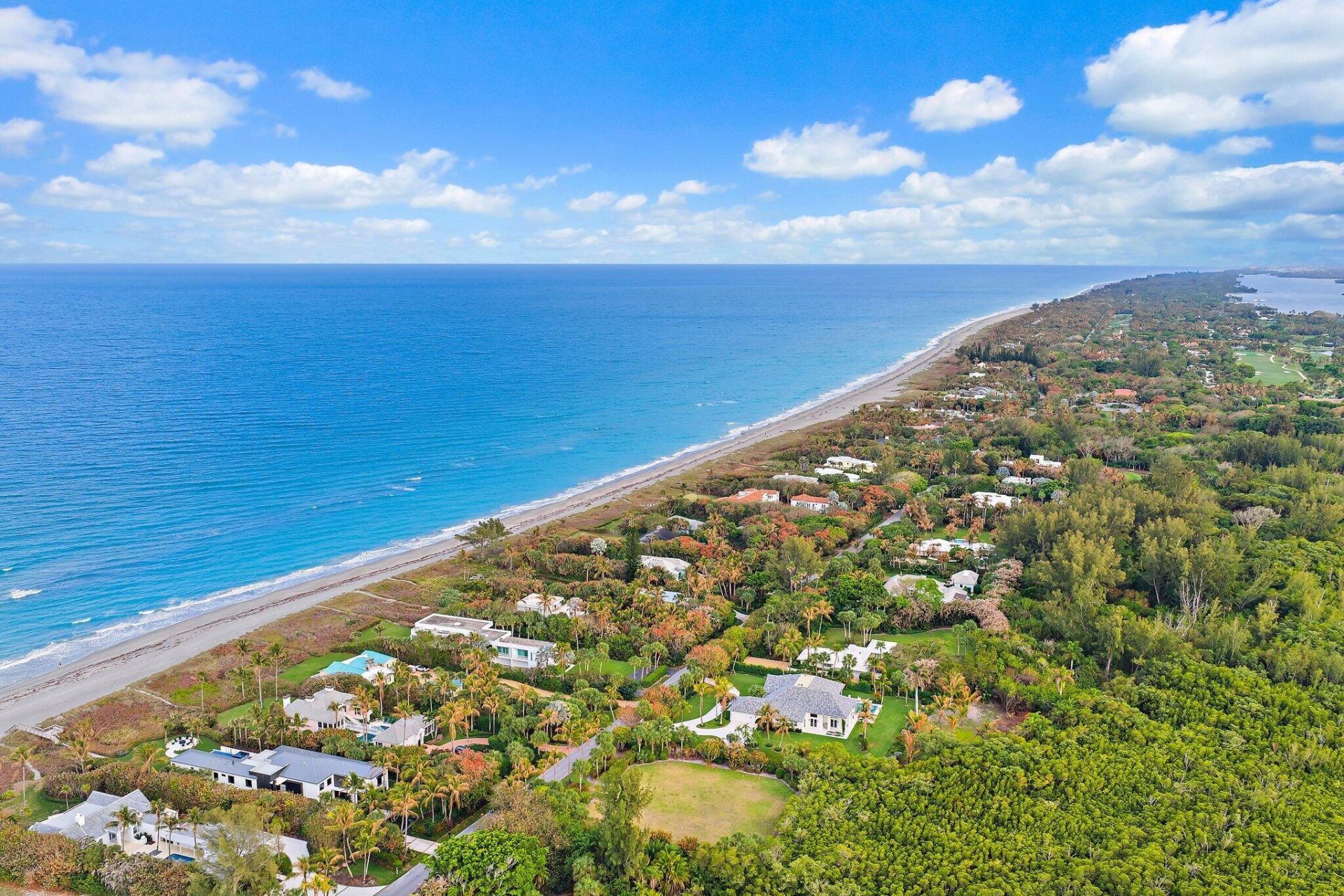 31 N Beach Road, Jupiter Island, FL 33455 Photo