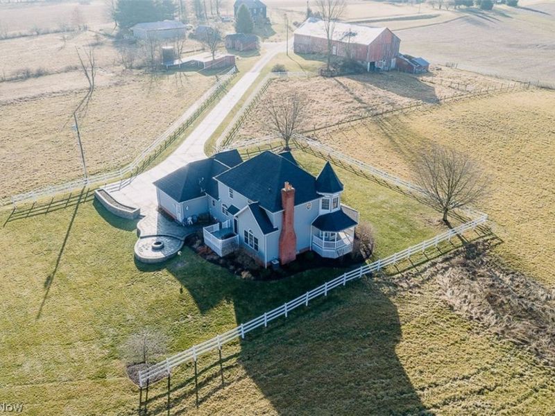 9265 Georgetown Street, Louisville, OH 44641 Photo 10