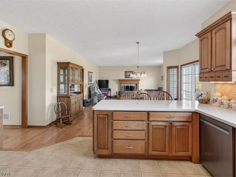 9265 Georgetown Street, Louisville, OH 44641 Photo 11