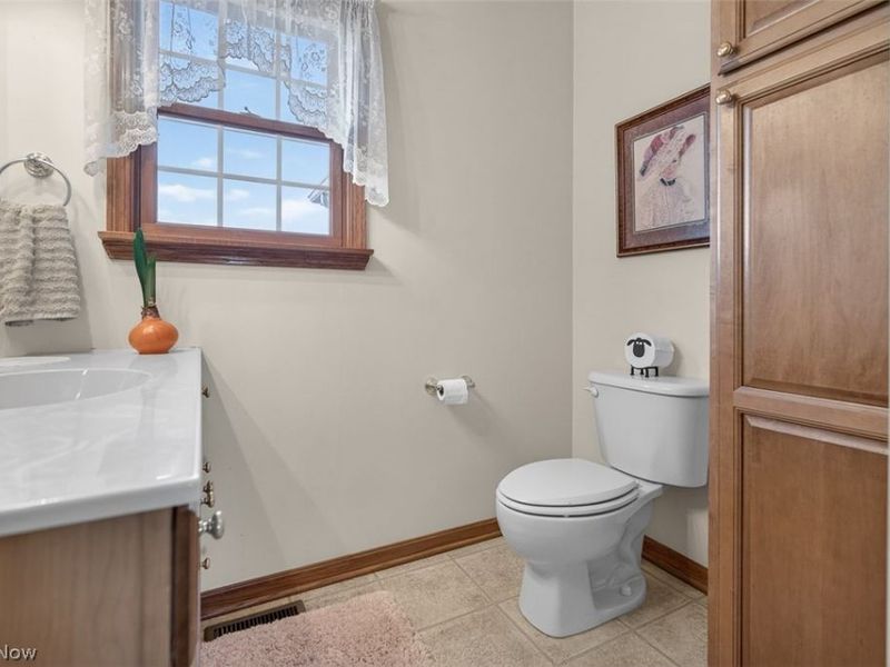 9265 Georgetown Street, Louisville, OH 44641 Photo 19