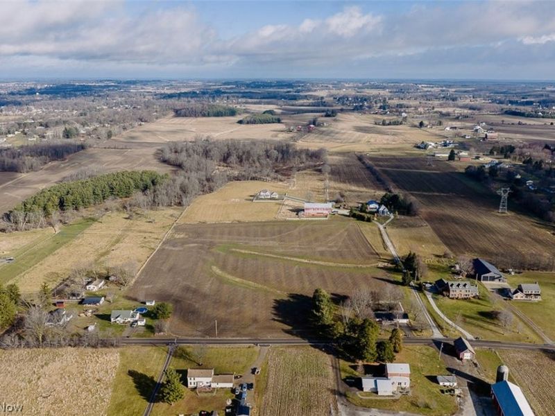 9265 Georgetown Street, Louisville, OH 44641 Photo 3