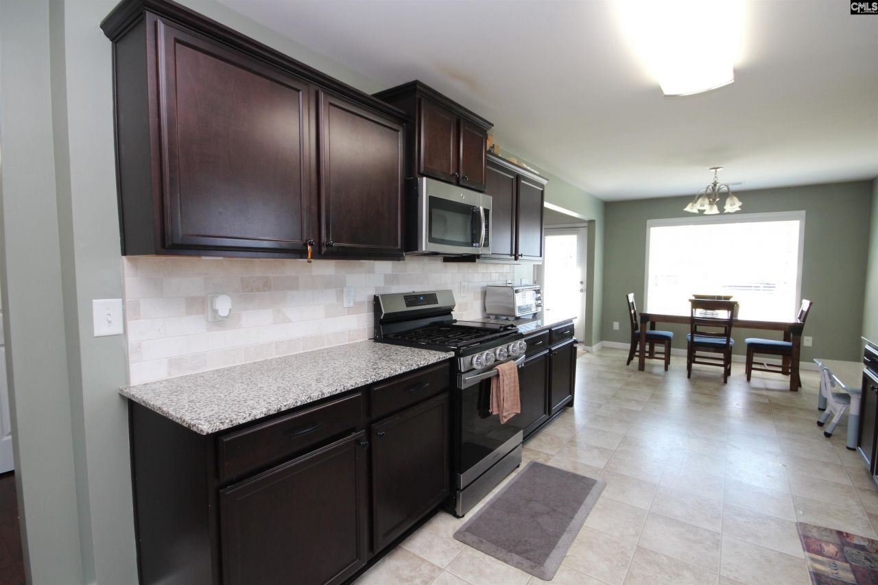 521 Pineberry Court  Photo 8