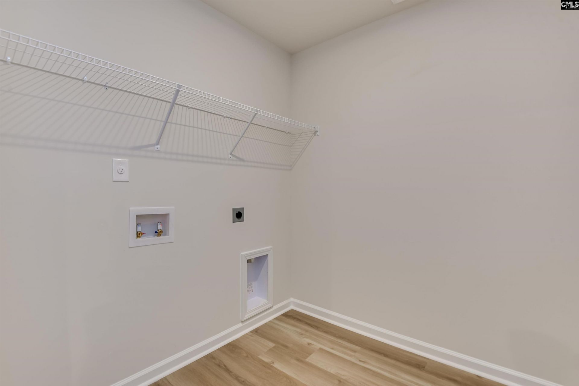 143 Bloomsbury Drive Photo 32