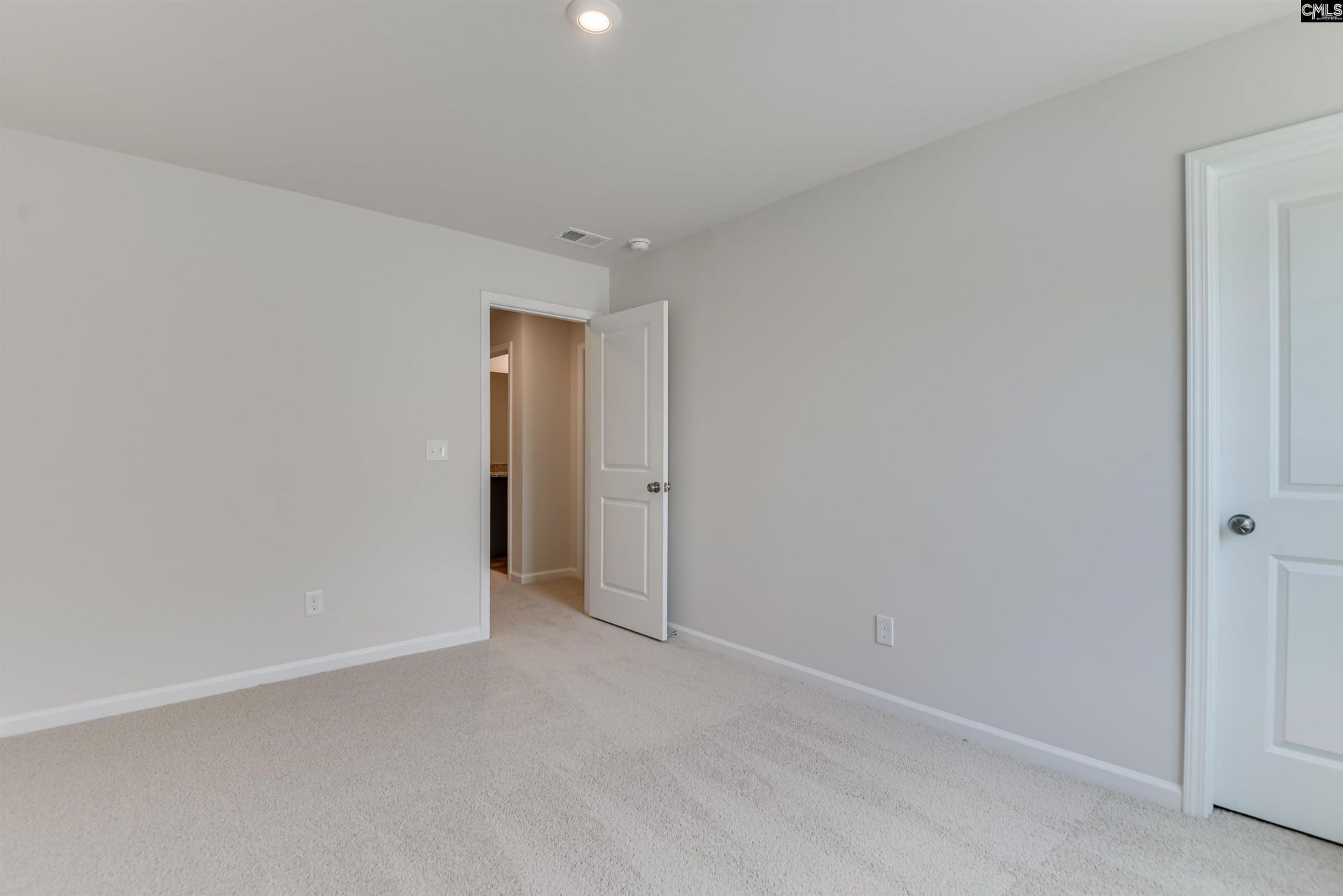143 Bloomsbury Drive Photo 39