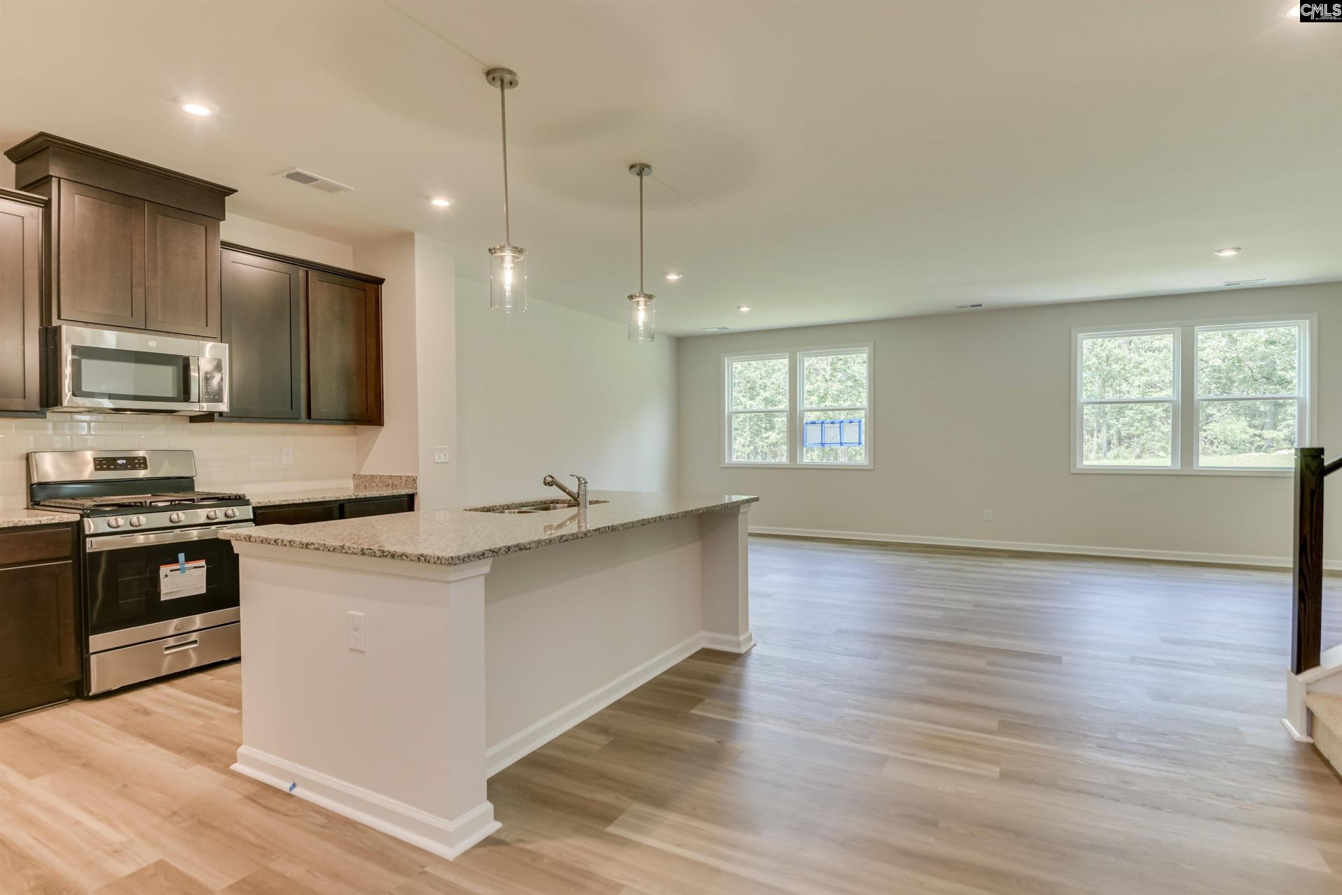 143 Bloomsbury Drive Photo 7