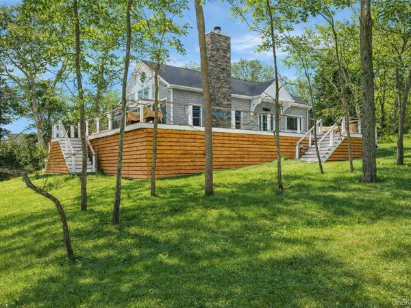 80 Louse Point , East Hampton, NY 11937