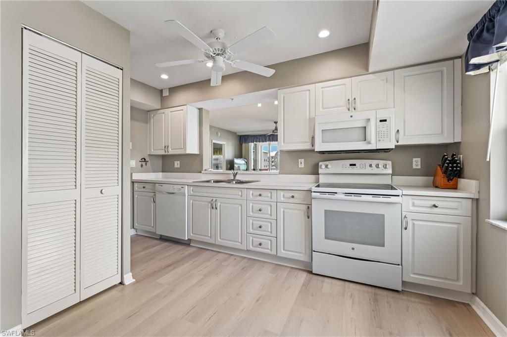 4481 Bay Beach Ln, Unit 224, Fort Myers Beach, FL 33931 Photo