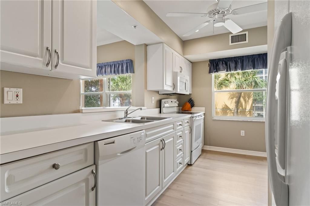 4481 Bay Beach Ln, Unit 224, Fort Myers Beach, FL 33931 Photo