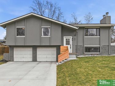 501 Laredo Road, Papillion, NE 68046