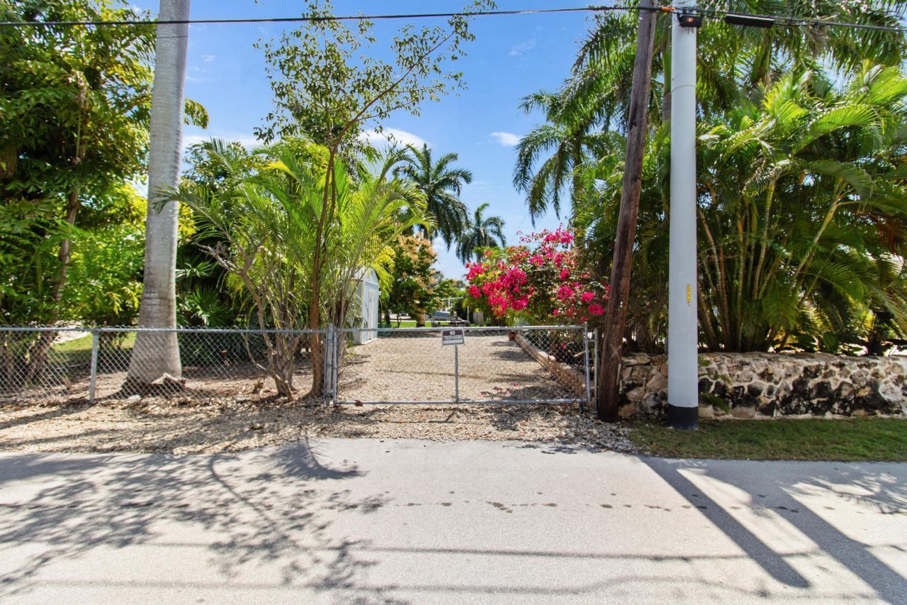 30830 Palm Drive, Big Pine Key, FL 33043 Photo