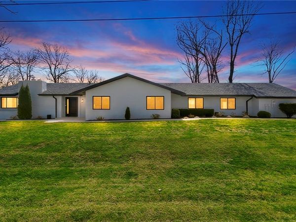 15319 E Hwy 264, Lowell, AR 72745