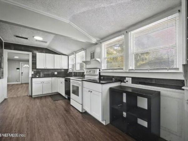 5511 CRUZ Road, Jacksonville, FL 32207