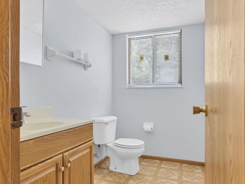 1593 Raspberry Run Drive, Columbus, OH 43204 Photo 20