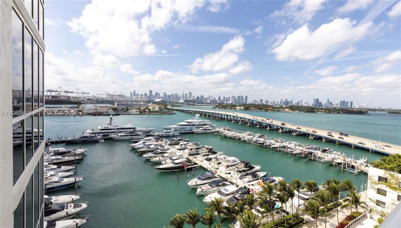 400 Alton Rd, Unit 1102, Miami Beach, FL 33139 Photo