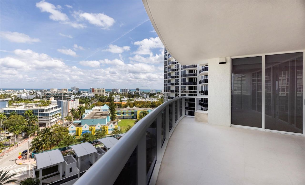 400 Alton Rd, Unit 1102, Miami Beach, FL 33139 Photo
