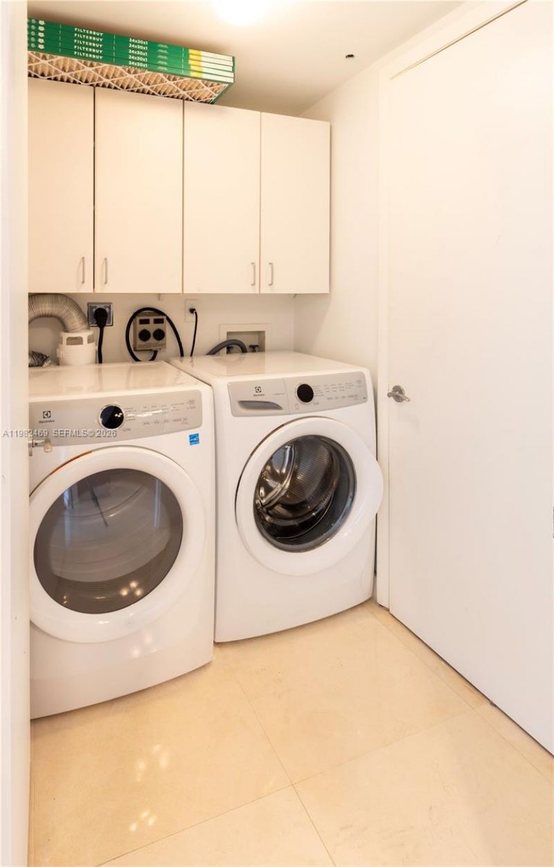 400 Alton Rd, Unit 1102, Miami Beach, FL 33139 Photo