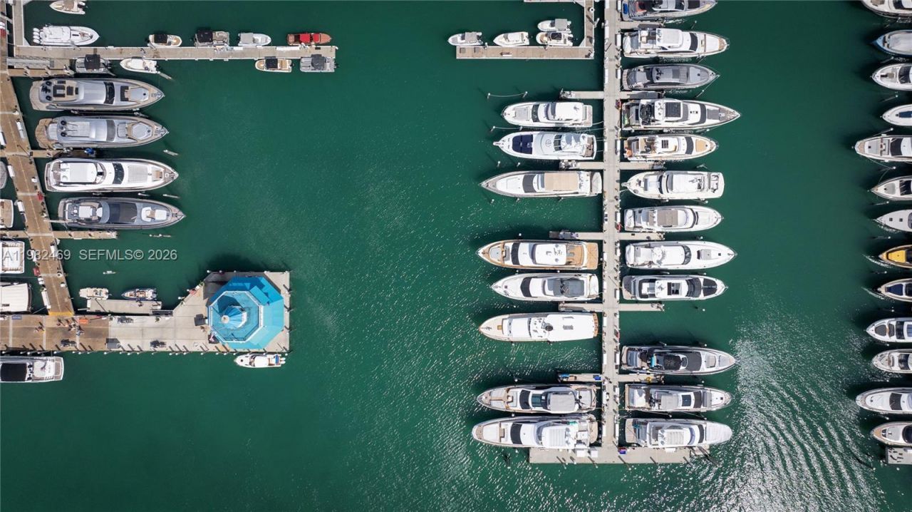 400 Alton Rd, Unit 1102, Miami Beach, FL 33139 Photo