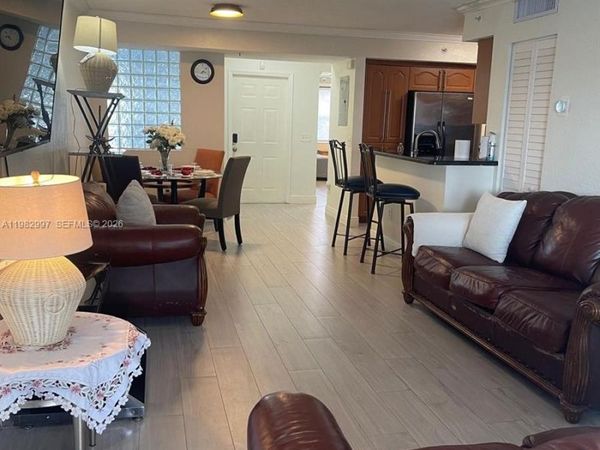 150 NW 96th Ave, Unit 9-203, Pembroke Pines, FL 33024