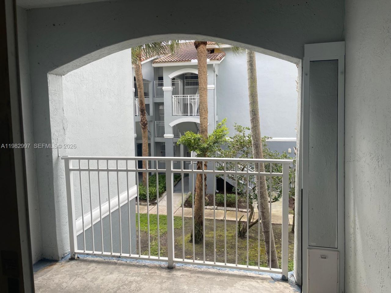 150 NW 96th Ave, Unit 9-203, Pembroke Pines, FL 33024 Photo