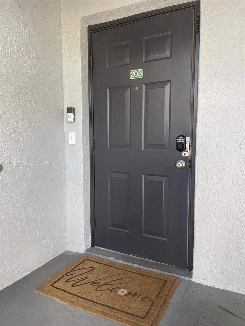 150 NW 96th Ave, Unit 9-203, Pembroke Pines, FL 33024 Photo