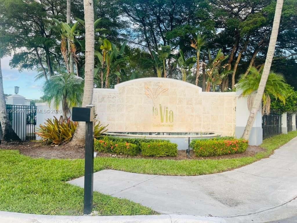 150 NW 96th Ave, Unit 9-203, Pembroke Pines, FL 33024 Photo