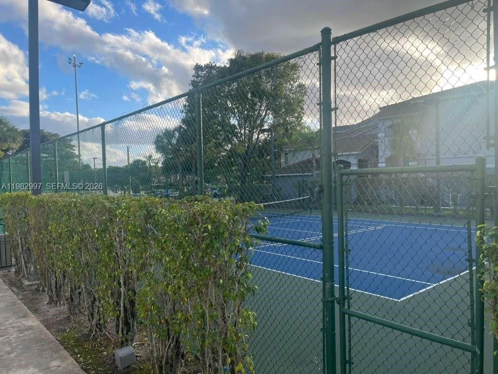 150 NW 96th Ave, Unit 9-203, Pembroke Pines, FL 33024 Photo