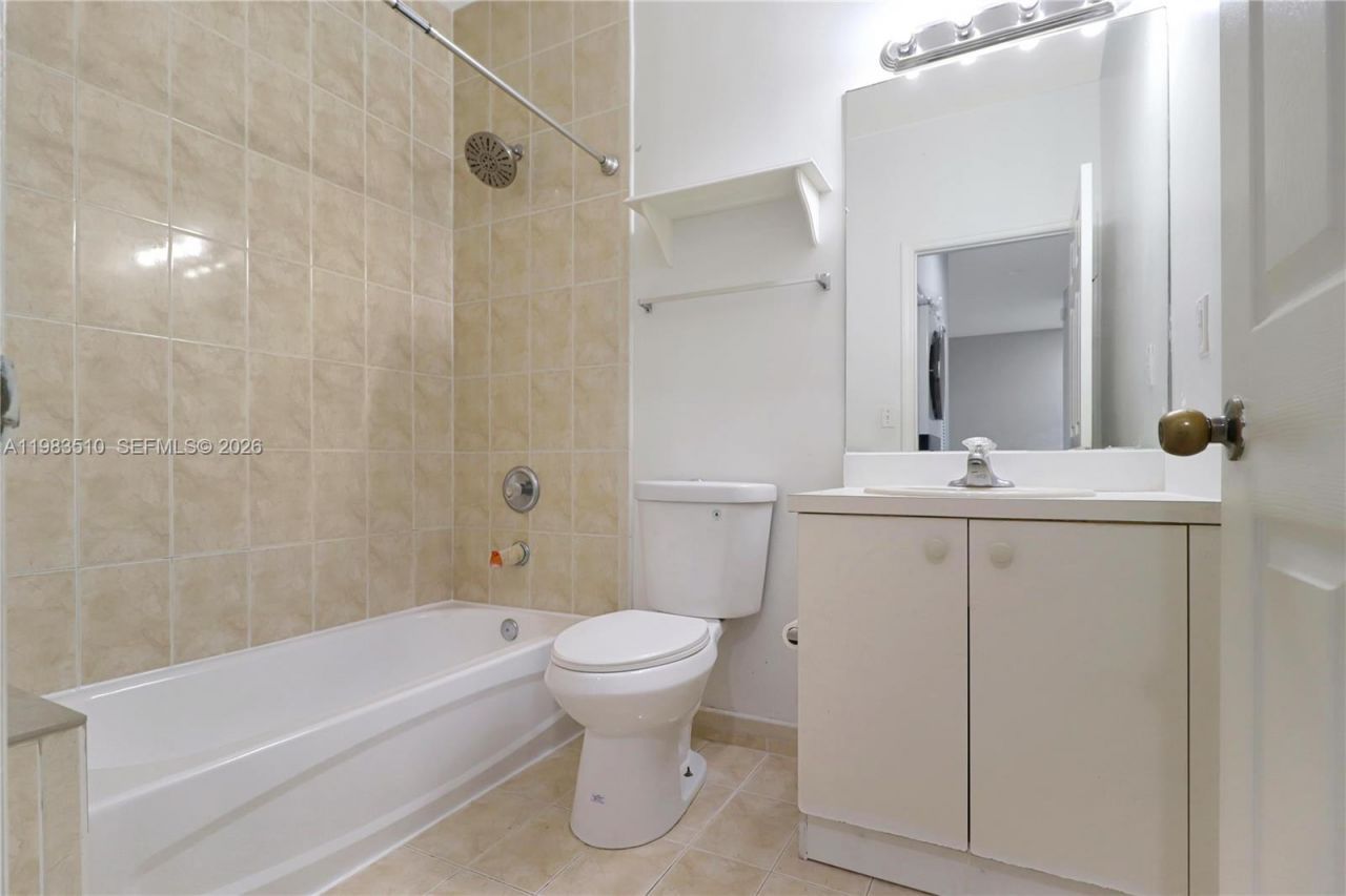 373 NE 26th Pl , Unit 201, Homestead, FL 33033 Photo