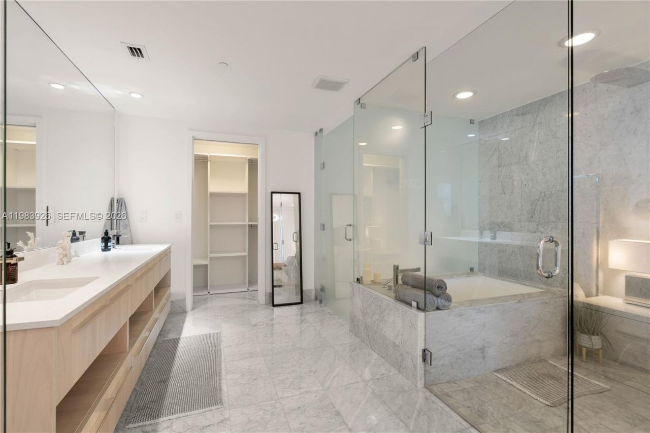 3131 NE 7th Ave , Unit 1202, Miami, FL 33137 Photo