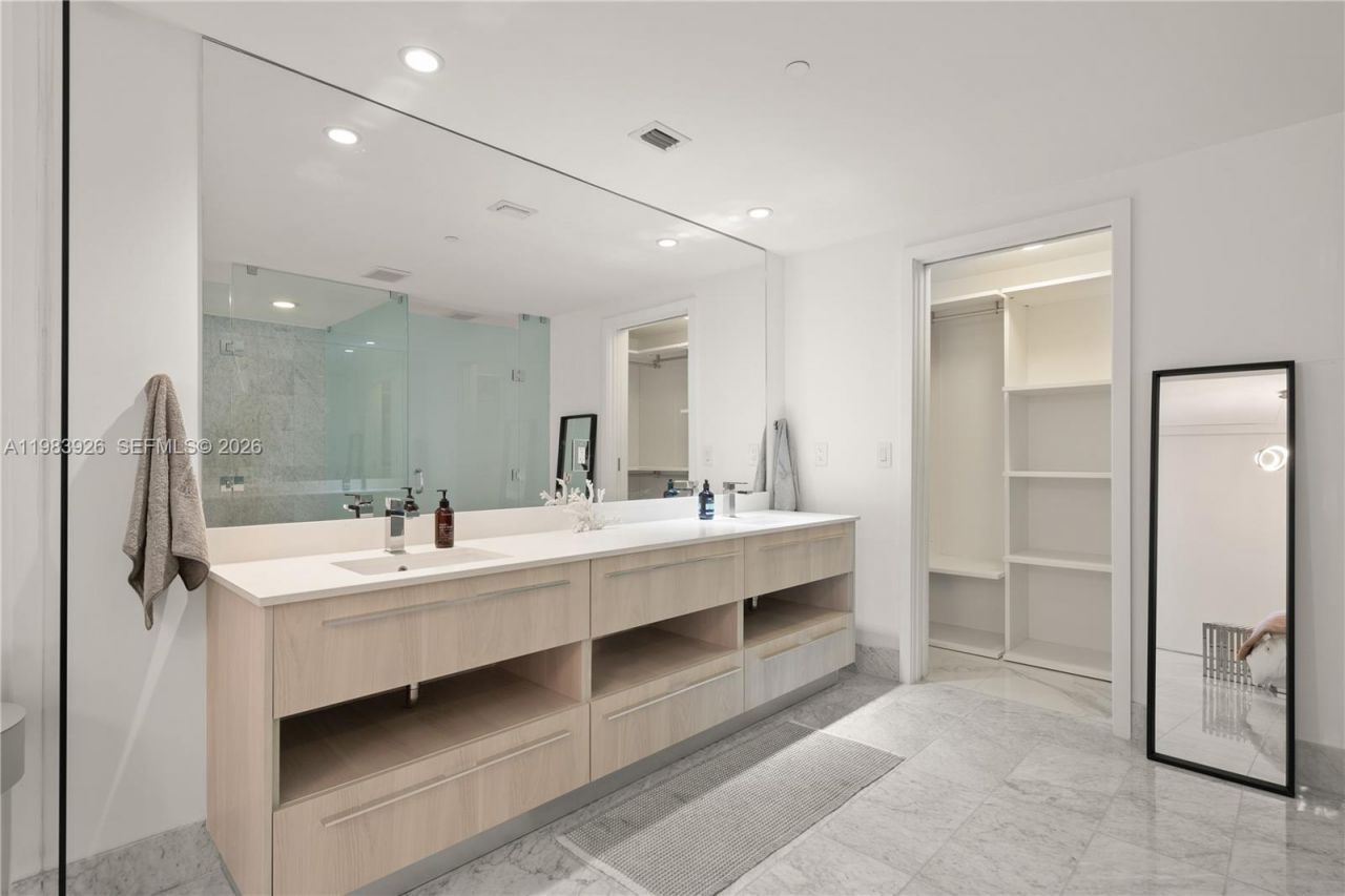 3131 NE 7th Ave , Unit 1202, Miami, FL 33137 Photo