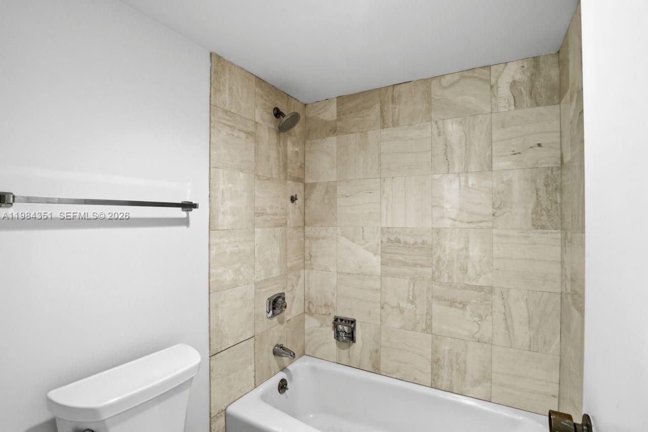 5188 Woodland Lakes Dr , Unit 337, Palm Beach Gardens, FL 33418 Photo