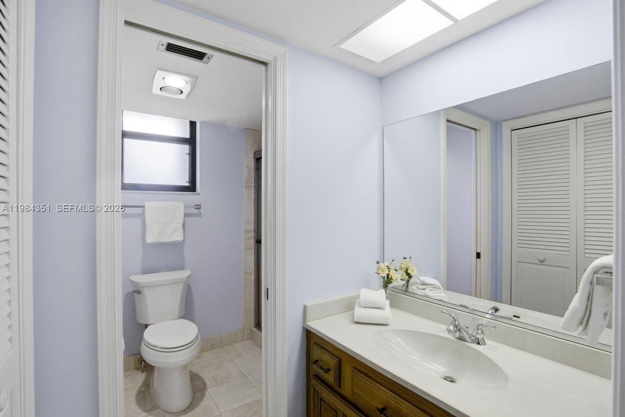 5188 Woodland Lakes Dr , Unit 337, Palm Beach Gardens, FL 33418 Photo