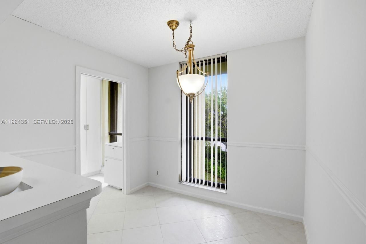 5188 Woodland Lakes Dr , Unit 337, Palm Beach Gardens, FL 33418 Photo