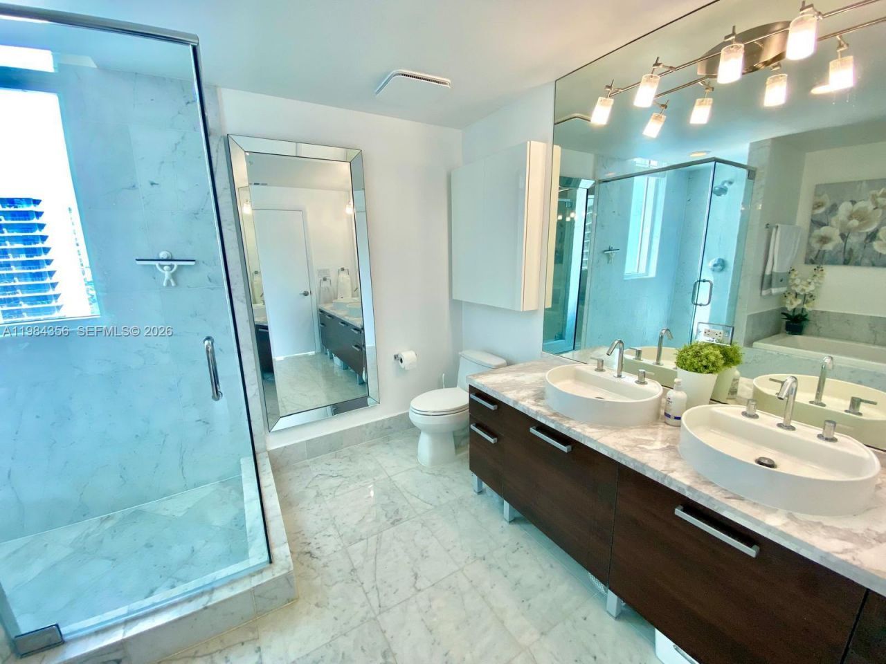 253 NE 2nd St, Unit 2703, Miami, FL 33132 Photo