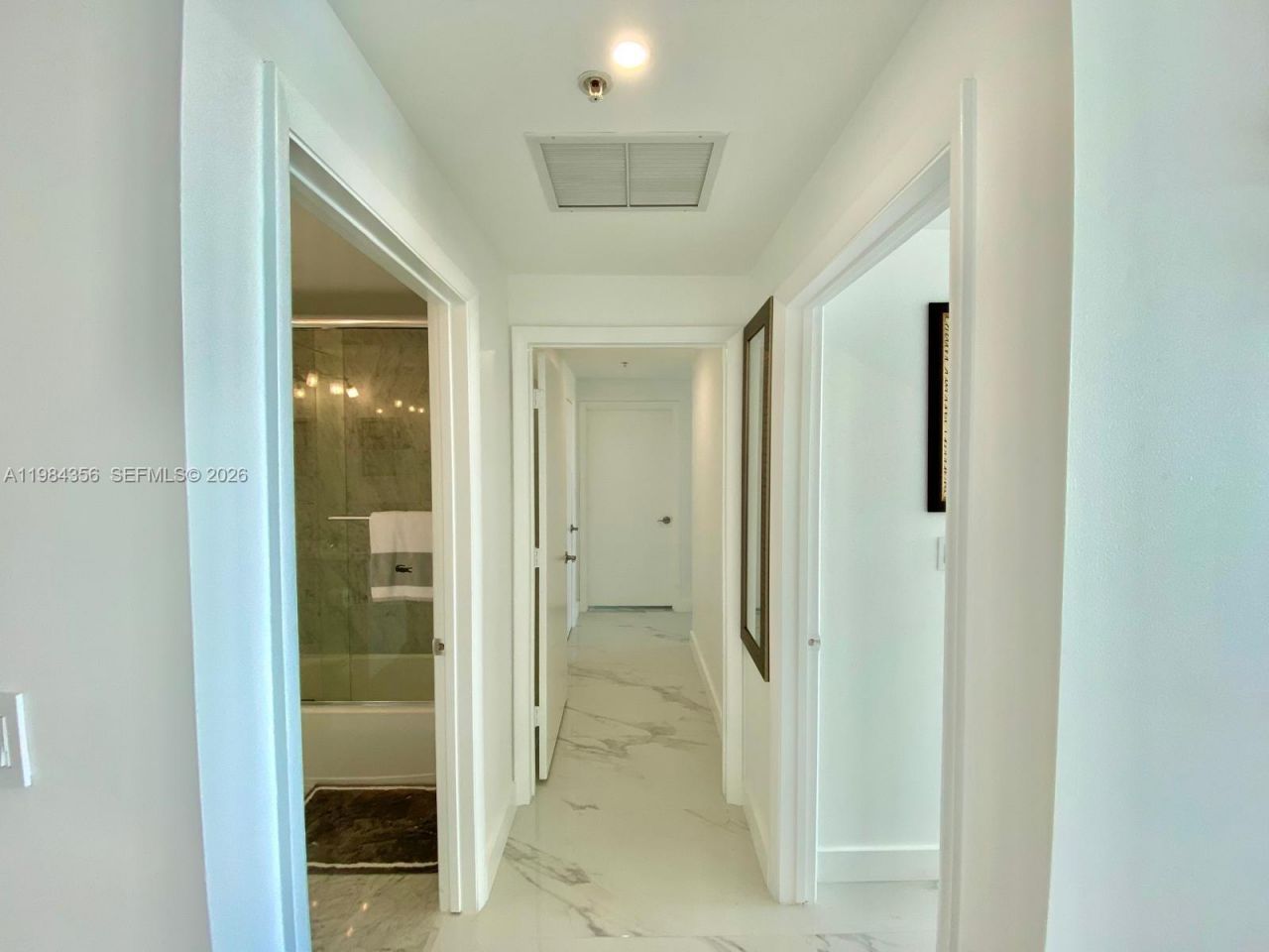 253 NE 2nd St, Unit 2703, Miami, FL 33132 Photo
