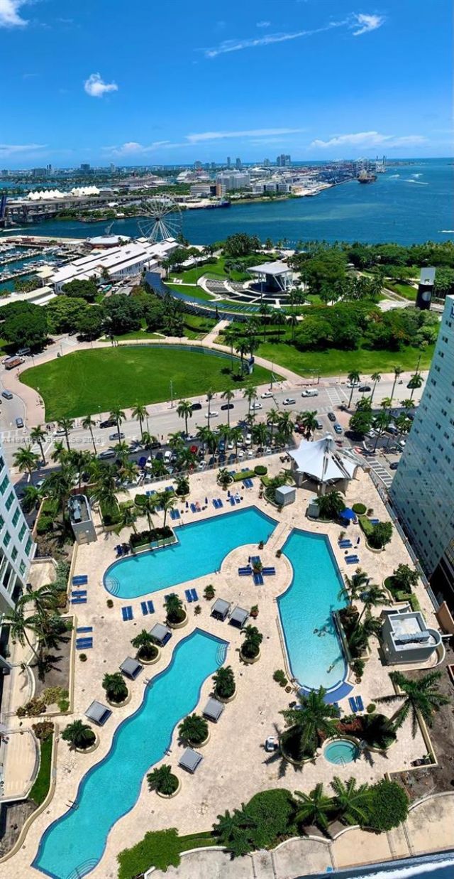 253 NE 2nd St, Unit 2703, Miami, FL 33132 Photo