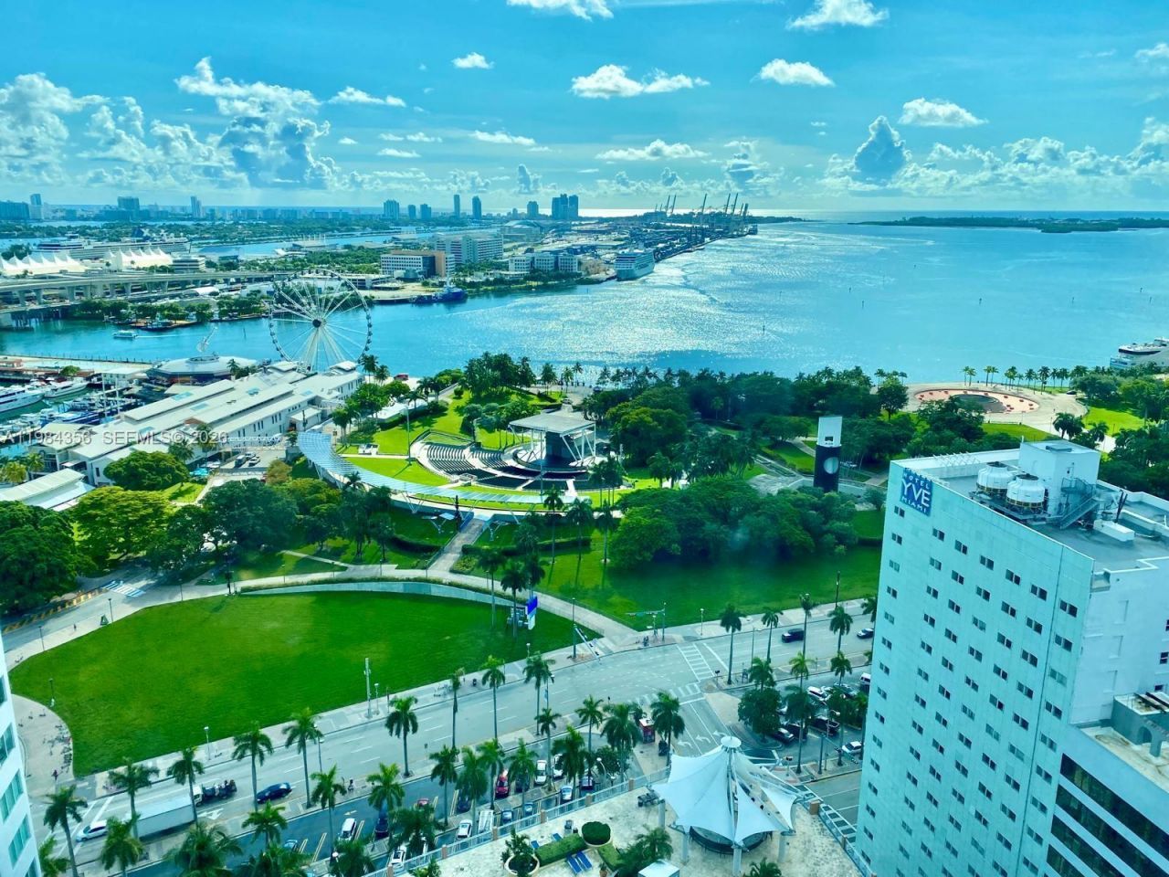 253 NE 2nd St, Unit 2703, Miami, FL 33132 Photo