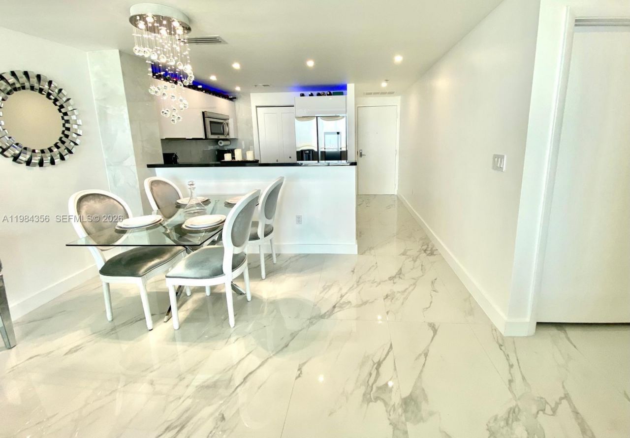 253 NE 2nd St, Unit 2703, Miami, FL 33132 Photo