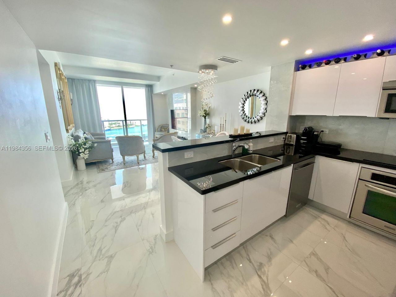 253 NE 2nd St, Unit 2703, Miami, FL 33132 Photo