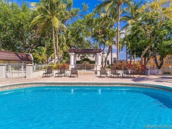 10431 N Kendall Dr, Unit D314, Miami, FL 33176